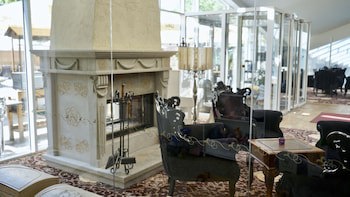 Grand Rose Spa Hotel