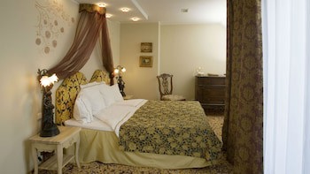 Grand Rose Spa Hotel