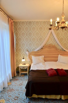 Grand Rose Spa Hotel