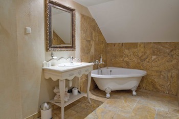 Grand Rose Spa Hotel
