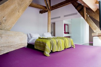 Eburon Hotel - Different Hotels