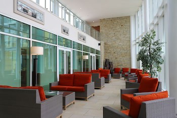 Hodson Bay Hotel