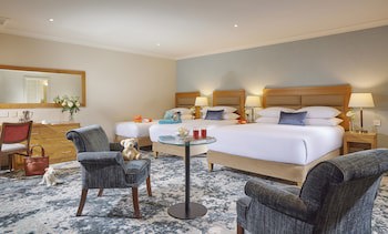 Hodson Bay Hotel