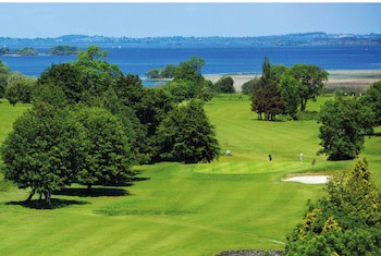 Hodson Bay Hotel