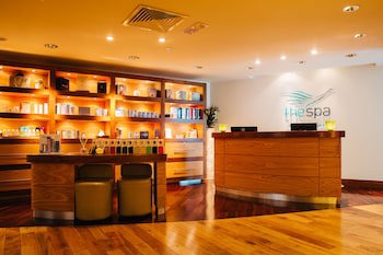 Hodson Bay Hotel