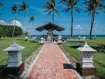 Mayang Sari Beach Resort