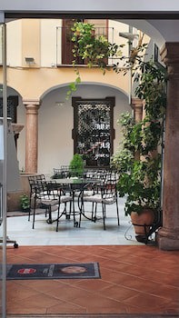 Hotel Coso Viejo