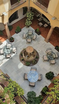 Hotel Coso Viejo