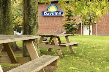 Days Inn By Wyndham Corley Nec M6
