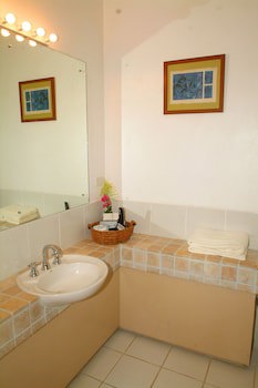Bedarra Beach Inn
