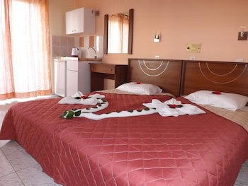 Leonidas Hotel and Studios fotoğrafı