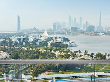 Flora Creek Deluxe Hotel Apartments Dubai