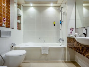 Flora Creek Deluxe Hotel Apartments Dubai