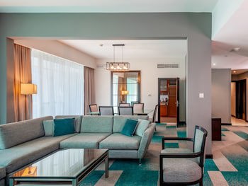 Flora Creek Deluxe Hotel Apartments Dubai