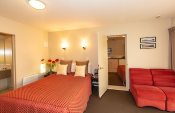 Cranford Oak Motel