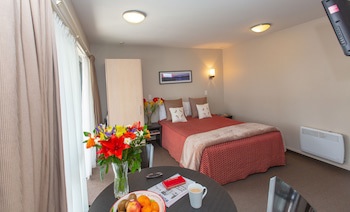 Cranford Oak Motel