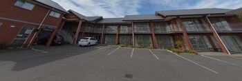 Cranford Oak Motel