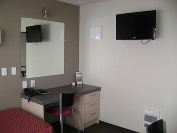 Cranford Oak Motel