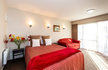 Cranford Oak Motel