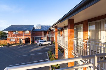 Cranford Oak Motel
