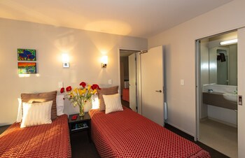 Cranford Oak Motel