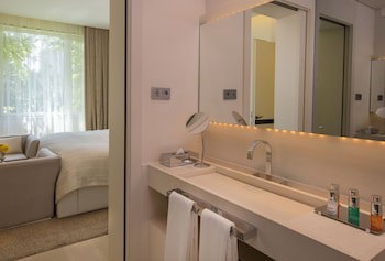 Abac Restaurant & Hotel