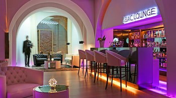 Abac Restaurant & Hotel