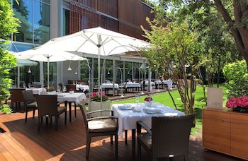 Abac Restaurant & Hotel