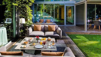 Abac Restaurant & Hotel