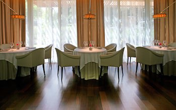 Abac Restaurant & Hotel