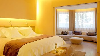 Abac Restaurant & Hotel
