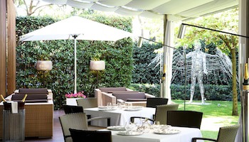 Abac Restaurant & Hotel