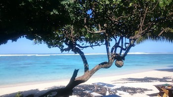 Aroa Beachside Resort
