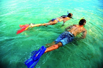 Aroa Beachside Resort