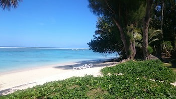 Aroa Beachside Resort