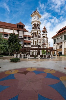 Doubletree By Hilton Putrajaya Lakeside