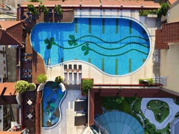 Doubletree By Hilton Putrajaya Lakeside