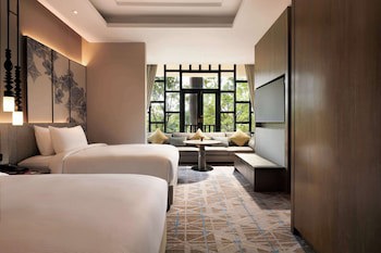 Doubletree By Hilton Putrajaya Lakeside