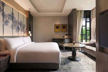 Doubletree By Hilton Putrajaya Lakeside