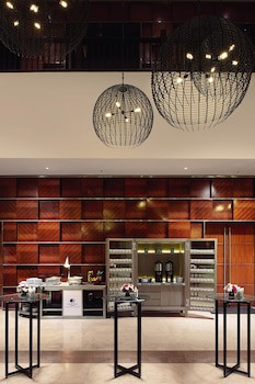 Doubletree By Hilton Putrajaya Lakeside