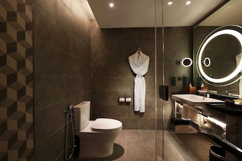 Doubletree By Hilton Putrajaya Lakeside