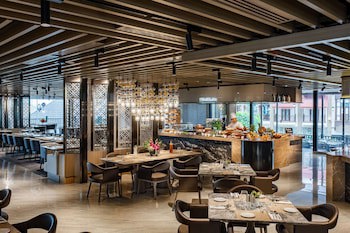 Doubletree By Hilton Putrajaya Lakeside