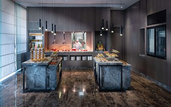 Doubletree By Hilton Putrajaya Lakeside
