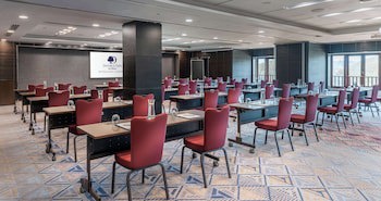 Doubletree By Hilton Putrajaya Lakeside