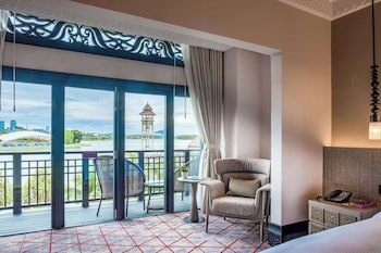Doubletree By Hilton Putrajaya Lakeside