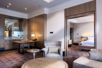 Doubletree By Hilton Putrajaya Lakeside