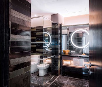Doubletree By Hilton Putrajaya Lakeside
