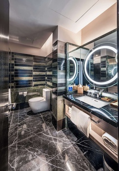 Doubletree By Hilton Putrajaya Lakeside
