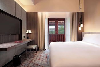 Doubletree By Hilton Putrajaya Lakeside