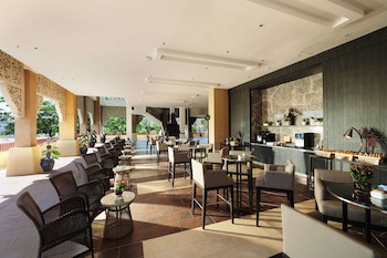 Doubletree By Hilton Putrajaya Lakeside